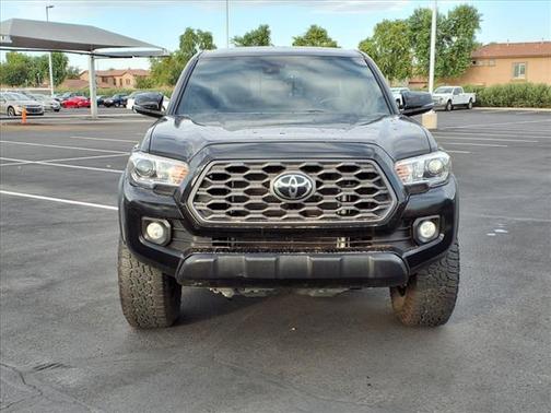 2022 Toyota Tacoma Cement/Black Fabric
