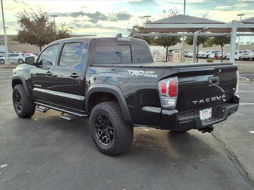 2022 Toyota Tacoma Cement/Black Fabric