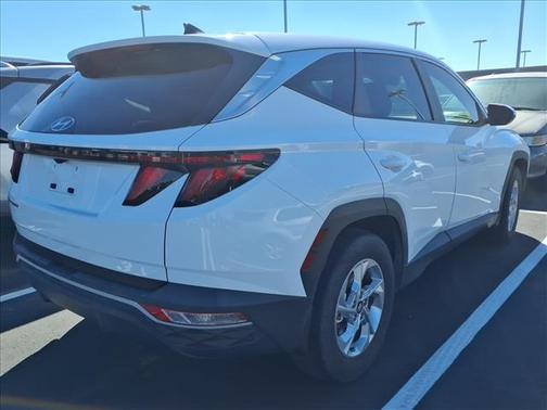 2024 Hyundai TUCSON SE