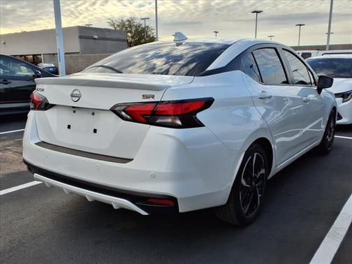 2023 Nissan Versa 1.6 S