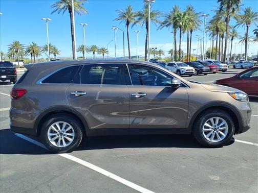 BROWN 2020 Kia Sorento LX