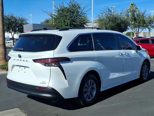 2022 Toyota Sienna XLE