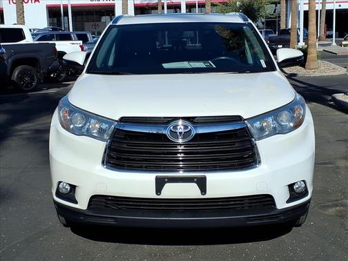 WHITE 2016 Toyota Highlander XLE