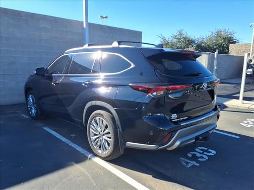 2024 Toyota Highlander Platinum