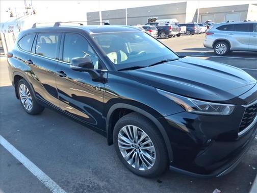 2024 Toyota Highlander Platinum