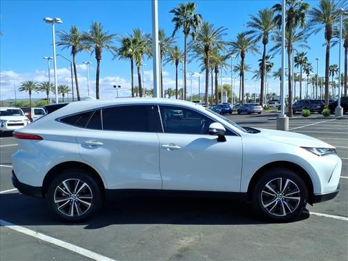 2024 Toyota Venza LE