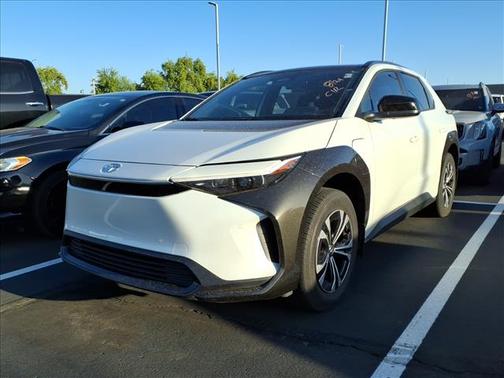 Wind Chill Pearl 2024 Toyota bZ4X XLE