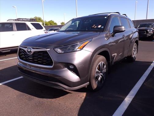 2024 Toyota Highlander Hybrid Base