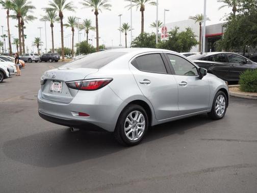 SILVER 2017 Toyota Yaris iA Base