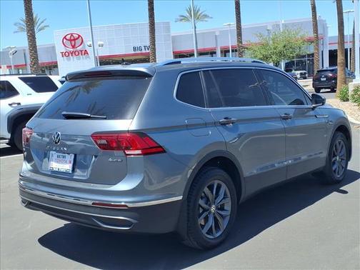 GRAY 2022 Volkswagen Tiguan 2.0T SE 4MOTION
