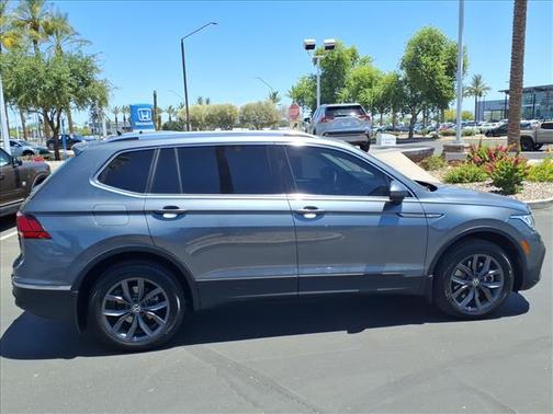 GRAY 2022 Volkswagen Tiguan 2.0T SE 4MOTION