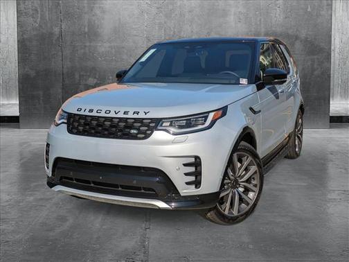 2024 Land Rover Discovery P300 Dynamic SE