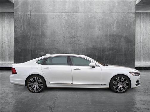 2023 Volvo S90 B6 Ultimate