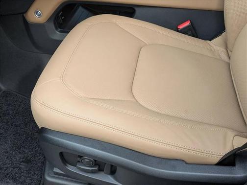 2026 Land Rover Defender P400 X-Dynamic SE