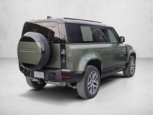 2026 Land Rover Defender P400 X-Dynamic SE