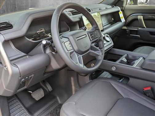2025 Land Rover Defender 110 P400 S