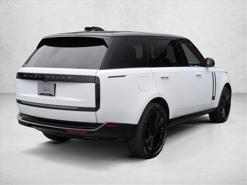 Fuji White 2026 Land Rover Range Rover P400 SE 7 Seat
