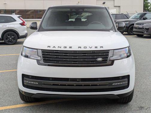 Fuji White 2026 Land Rover Range Rover P400 SE 7 Seat