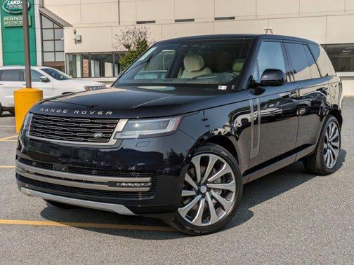 2025 Land Rover Range Rover P530 SE