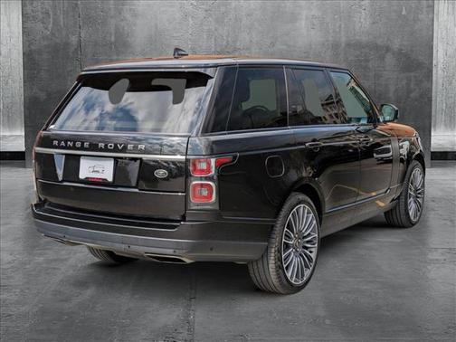 2022 Land Rover Range Rover SWB