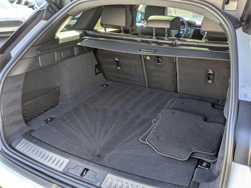 2025 Land Rover Range Rover Velar P250 SE R-Dynamic