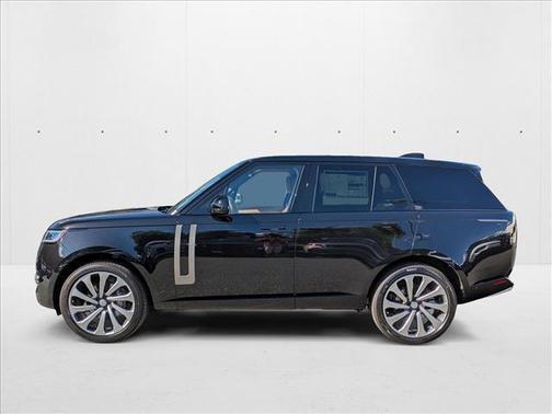2025 Land Rover Range Rover P400 SE