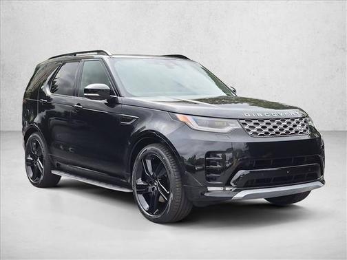Santorini Black Metallic 2026 Land Rover Discovery Gemini Edition