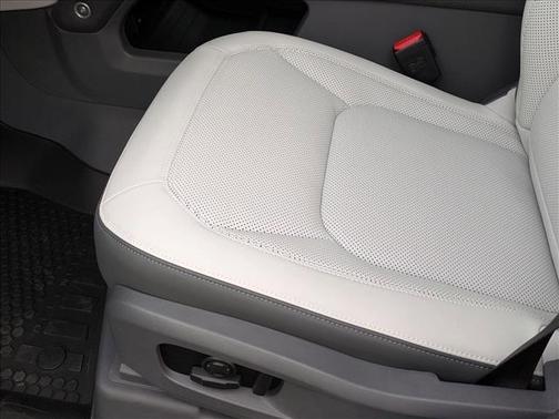 2025 Land Rover Defender 110 P400 S