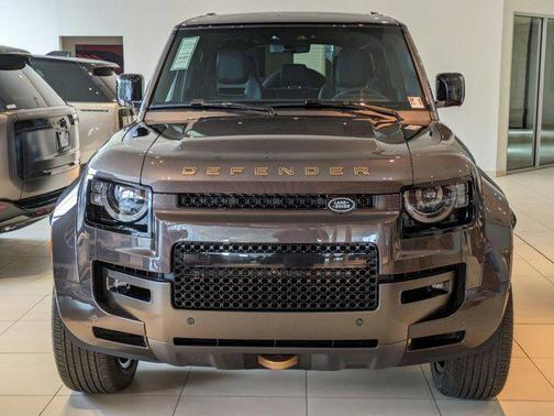 2025 Land Rover Defender P635 OCTA