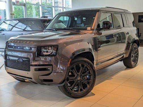 2025 Land Rover Defender P635 OCTA