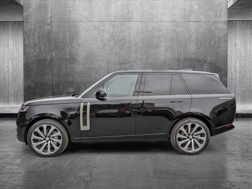 2025 Land Rover Range Rover P530 SE