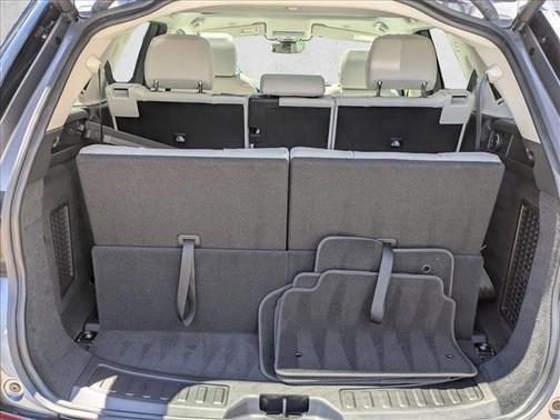 Eiger Grey Metallic 2025 Land Rover Discovery Sport S
