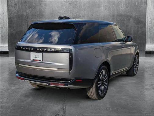 2025 Land Rover Range Rover P530 SE