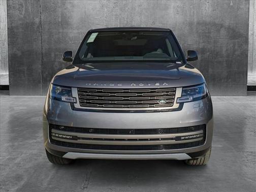 2025 Land Rover Range Rover P530 SE