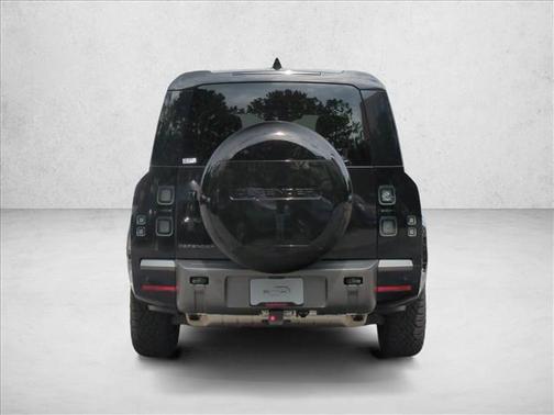 Santorini Black Metallic 2026 Land Rover Defender P400 Outbound