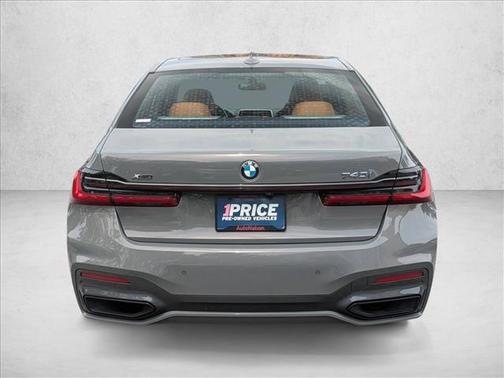 Bernina Grey Amber Effect Metallic 2022 BMW 740 i xDrive