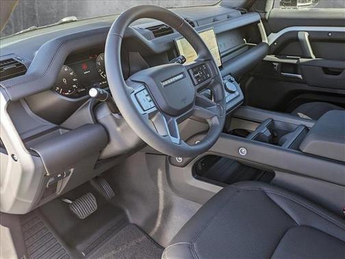 2025 Land Rover Defender 110 P400 S