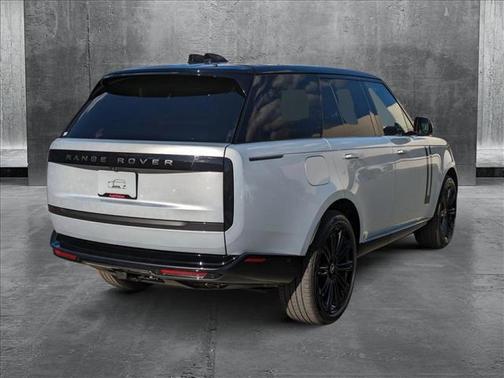 2025 Land Rover Range Rover P530 SE