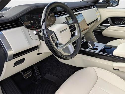 2025 Land Rover Range Rover P530 SE