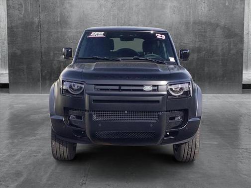 2023 Land Rover Defender V8