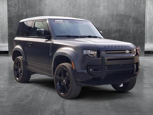 2023 Land Rover Defender V8