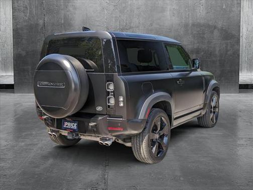 2023 Land Rover Defender V8