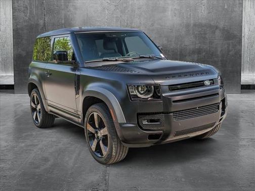 2023 Land Rover Defender V8
