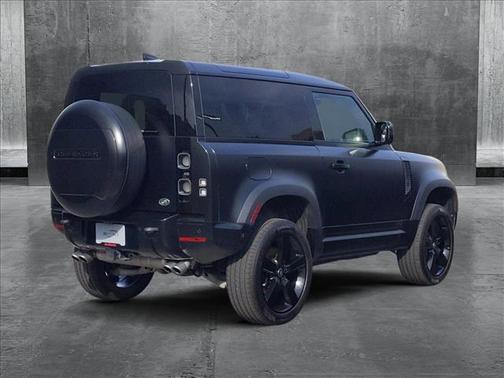 2023 Land Rover Defender V8