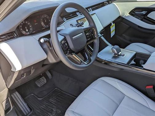 Santorini Black Metallic 2026 Land Rover Range Rover Evoque S