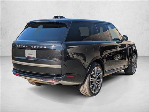 2025 Land Rover Range Rover P400 SE