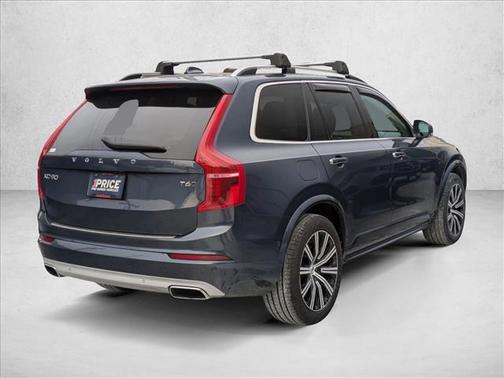 2019 Volvo XC90 T6 Momentum