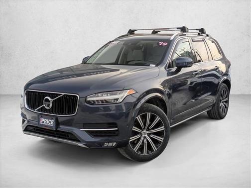 2019 Volvo XC90 T6 Momentum
