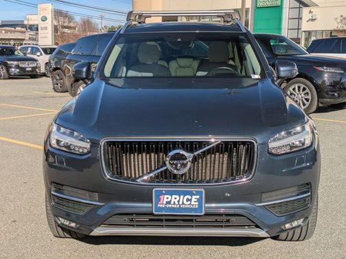 2019 Volvo XC90 T6 Momentum