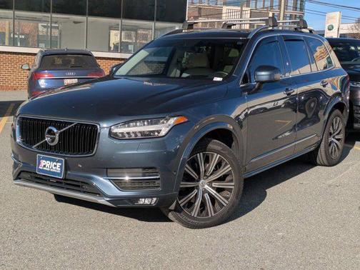 2019 Volvo XC90 T6 Momentum